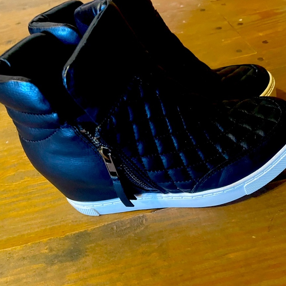 Steve Madden platform sneakers size 7